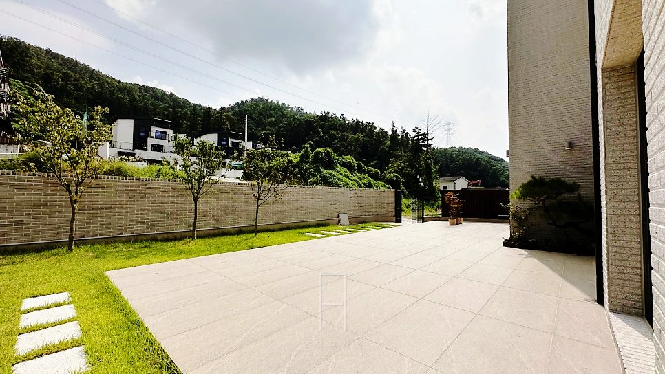 판교 전원주택 발코니 · 외부 인테리어